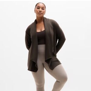 Athleta Pranayama Restore Wrap Truffle